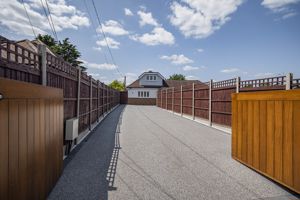 Photo 25- click for photo gallery